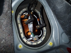 レガシイツーリングワゴン サス交換、フューエルポンプ交換