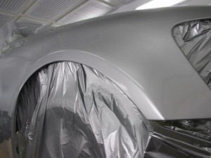 日産ステージア フェンダーのヘコミ 板金塗装修理