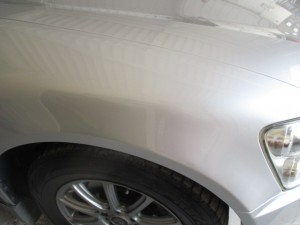 日産ステージア フェンダーのヘコミ 板金塗装修理