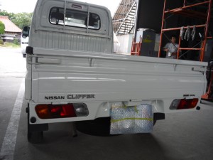 ニッサン クリッパートラック 追突被害車両修理