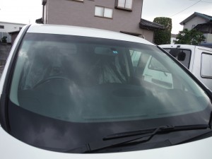 ニッサン エルグランド フロントガラス取替