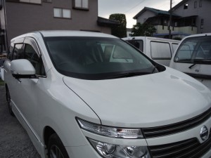 ニッサン エルグランド フロントガラス取替