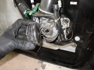 60ノア 右オートスライドドア 故障