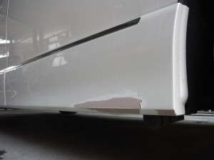 ニッサン エルグランド 簡易補修(修理)