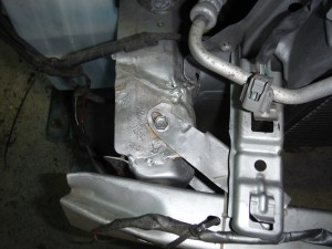 不適切修理 これは・・・だめですよ。