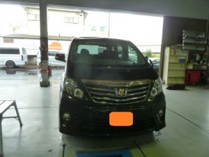 アルファード 屋根飛び岩損傷
