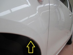 トヨタパッソ バンパー修理