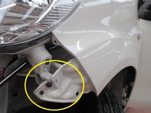 トヨタパッソ バンパー修理