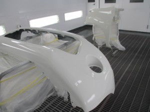 トヨタパッソ バンパー修理