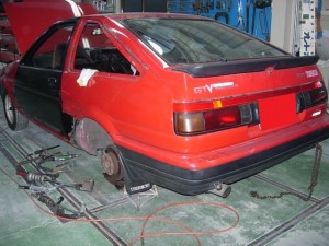 トヨタ トレノ(AE86) 側面修理
