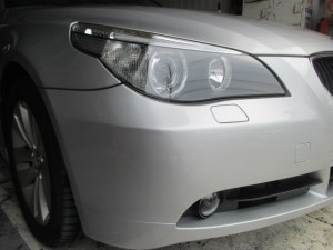 BMW525i バンパー修理