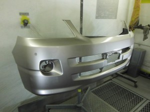 新品フロントバンパー塗装 トヨタ ノア