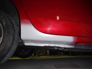 埼玉県春日部市:マツダ アクセラ ステップパネル修理
