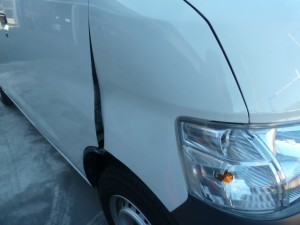 トヨタライトエース接触事故