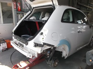 フィアット500 板金塗装
