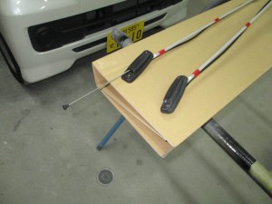 車のアンテナが折れてしまい交換