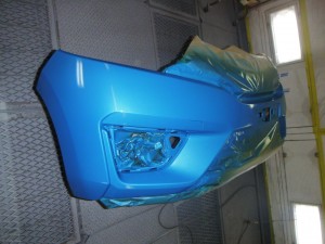 埼玉県春日部市 ホンダ フィットハイブリッド フロントバンパー修理