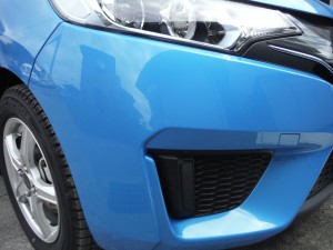 埼玉県春日部市 ホンダ フィットハイブリッド フロントバンパー修理