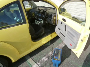 VWビートルステップパネルの修理 塗装