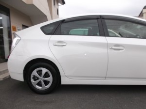 トヨタ プリウス W30 板金塗装