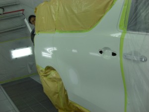 新型アルファード 飛び石損傷