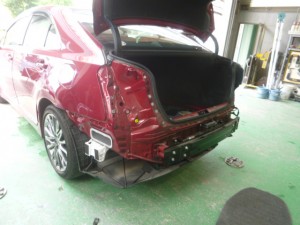 レクサスHS ドア バンパー 板金修理
