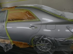 プレミオ左リヤ板金塗装