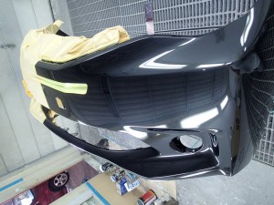 伊奈町 トレジア フロントバンパー 修理・塗装 安くキレイに