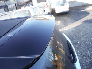 リヤスポイラー塗装劣化修理
