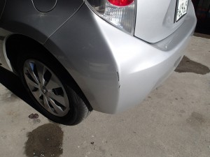 アクア リヤバンパー修理・塗装