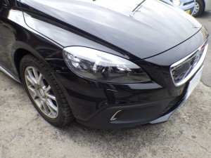 ボルボV70 クロスカントリー バンパー修理塗装/桶川市