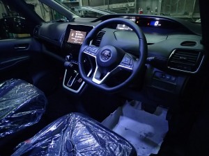 セレナハイウェイスター GFC27 車両販売/新古車