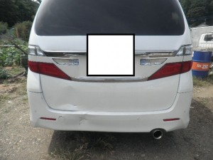 ヴェルファイア追突被害車