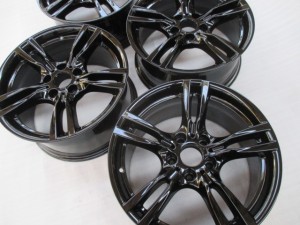 BMW純正ホイールを色変え塗装