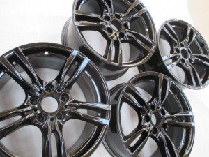 BMW純正ホイールを色変え塗装