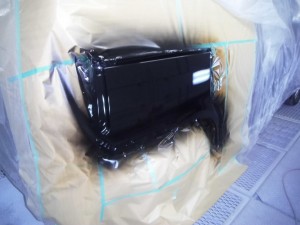 トヨタ ヴォクシー ZRR70W 塗装色 黒(202) の修理