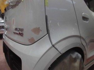 スズキアルト ヘコミの板金塗装修理