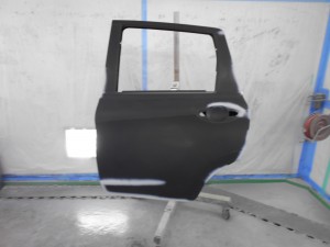 ニッサン ノート 柱にぶつける