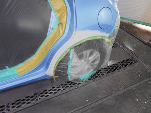 ニッサン ノート 柱にぶつける