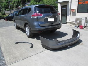 エクストレイル リヤバンパー交換