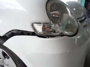 不適切修理 見える部分しか修理しないの??トヨタ シエンタ