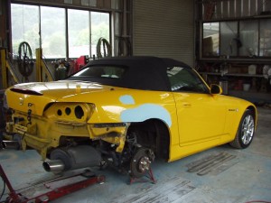 ホンダ S2000(AP1) リヤフェンダ修理