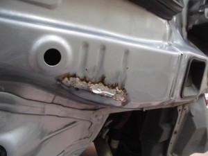 ダイハツムーブ リヤ周りをポールに・・・