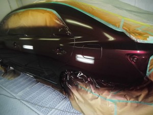 塗装作業 トヨタ プレミオ