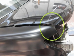 トヨタbB フロント周りの板金塗装修理