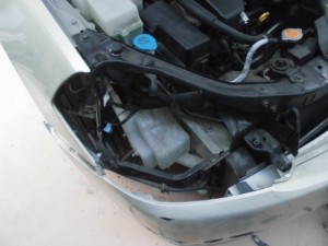 日産ティアナ フェンダー凹みの修理