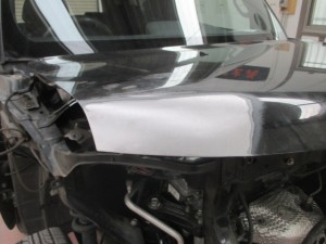 トヨタbB フロント周りの板金塗装修理