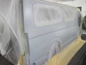 トヨタハイエース 溶接パネル交換