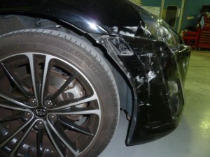 トヨタ86右フロント廻り事故