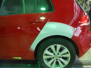 埼玉県春日部市:フォルクスワーゲン ゴルフ 左後ろ巻き込み 自損事故